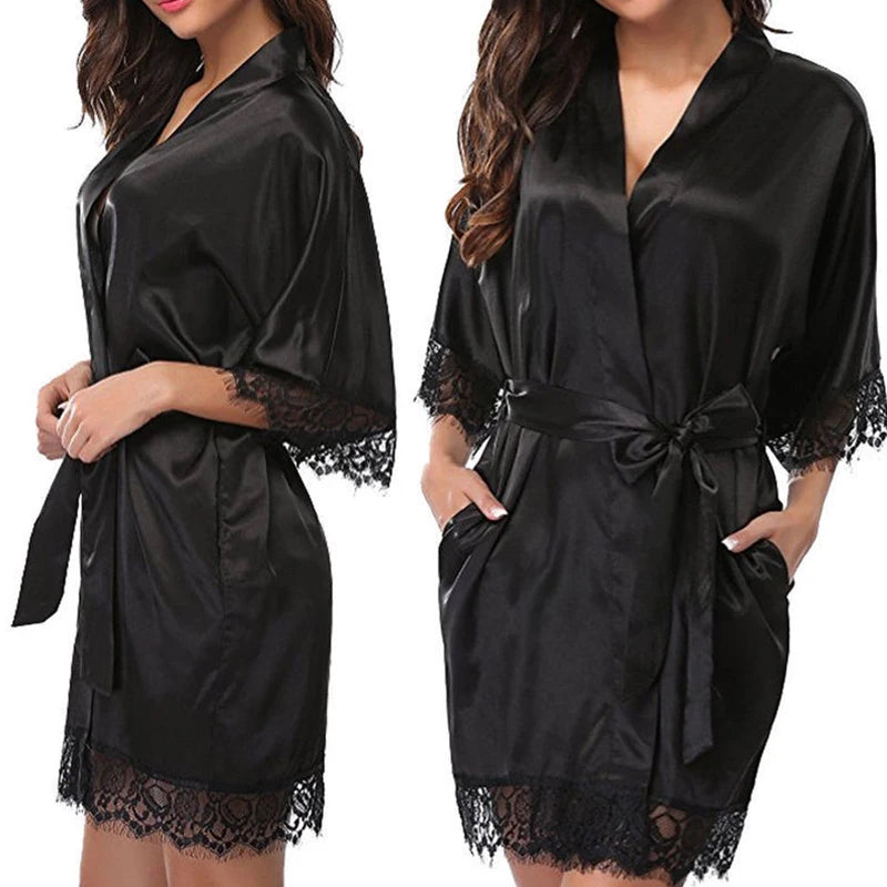 Peignoir_court_femme_de_bain_fantaisie_rouge_et_noir-manche_trois_quarts-en_dentelle-col_V-mi_cuisse-léger-doux-confortable-été-moelleux-absorbant-printemps-noir