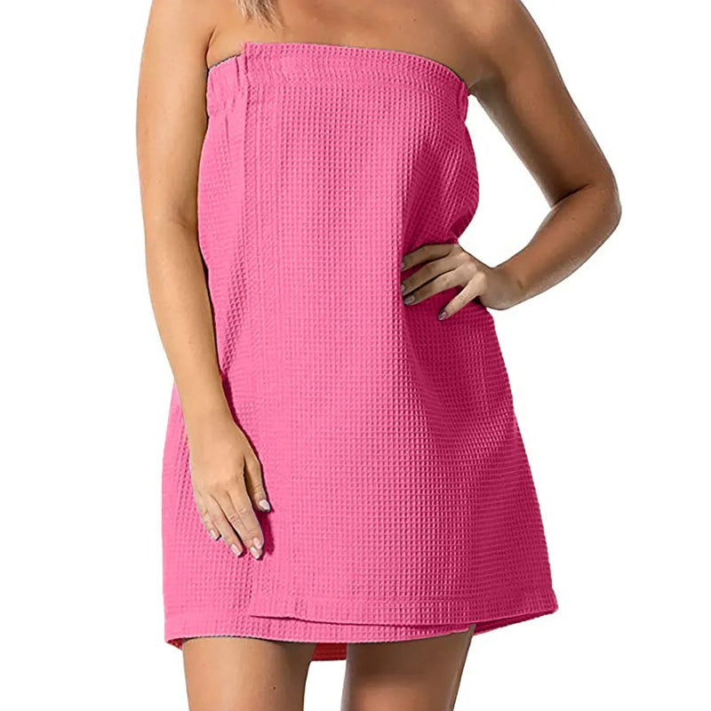 Peignoir_dans_salle_de_bain-polyester_coton_peigné-epaule degagée-mi cuisse-doux-confortable-absorbant-moelleux-rose