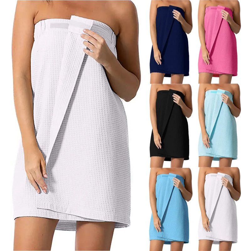 Peignoir_dans_salle_de_bain-polyester_coton_peigné-epaule degagée-mi cuisse-doux-confortable-absorbant-moelleux
