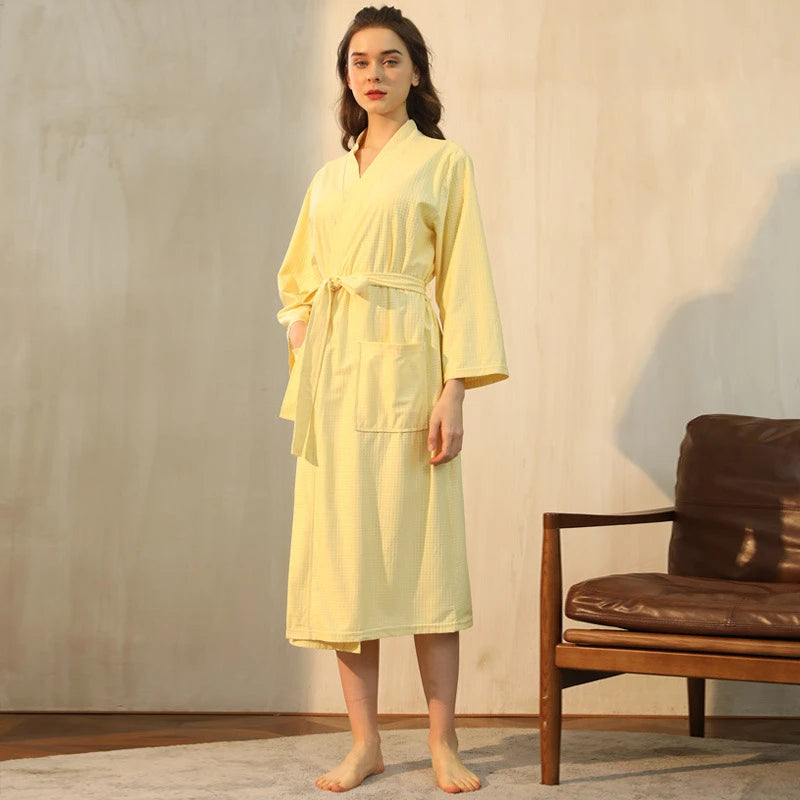 Peignoir_de_bain_action-flanelle-polyester-léger-manche_longue-mi-mollet-motif_uni-confortable-doux-moelleux-absorbant-printemps-automne-été-jaune