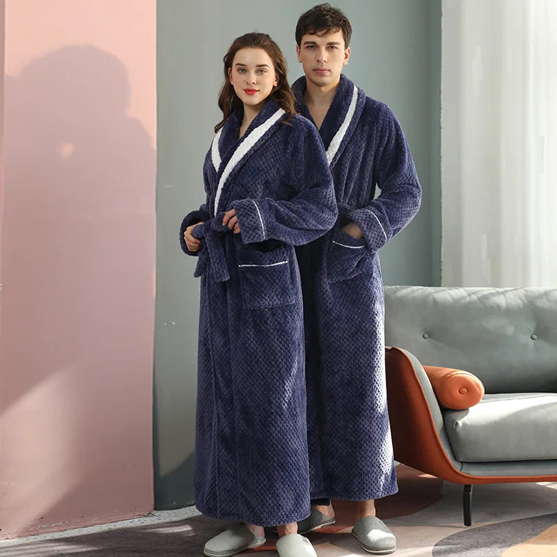 Peignoir_de_bain_adolescent_14_ans-col rabattu-bande blanche-manche longue-épais-longueur cheville-col chale-doux-moelleux-confortable-absorbant-printemps-automne-hiver-bleu marine