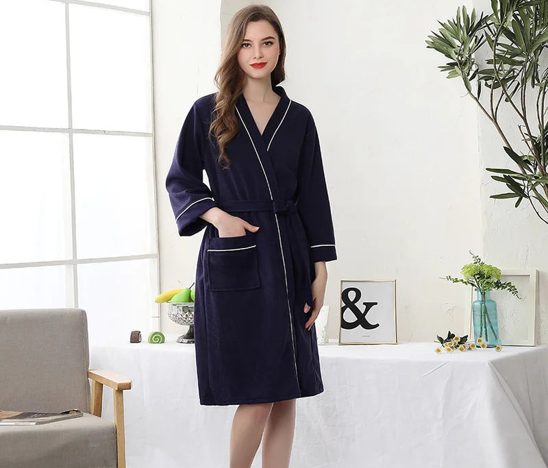 Peignoir_de_bain_adulte-Tissu_gaufre_polyester_non-tisse-manche_trois_quarts-col_châle-mi-mollet-doux-moelleux-confortable-absorbant-printemps-automne-été-hiver-bande_blanche-bleu-marine