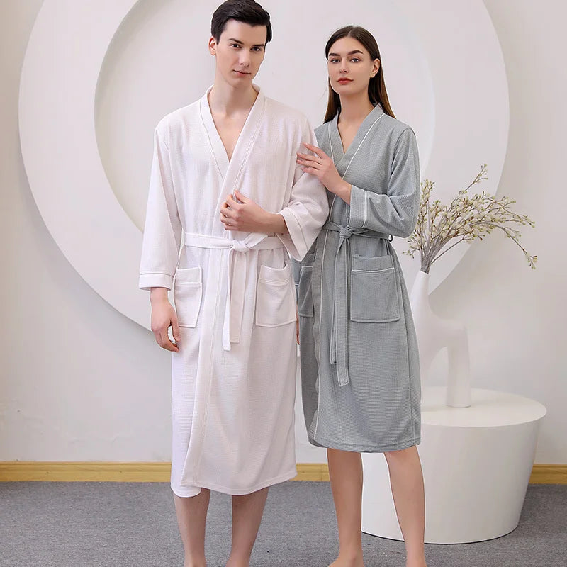 Peignoir_de_bain_adulte-Tissu_gaufre_polyester_non-tisse-manche_trois_quarts-col_chale-mi-mollet-doux-moelleux-confortable-absorbant-printemps-automne-été-hiver-bande_blanche-gris-blanc