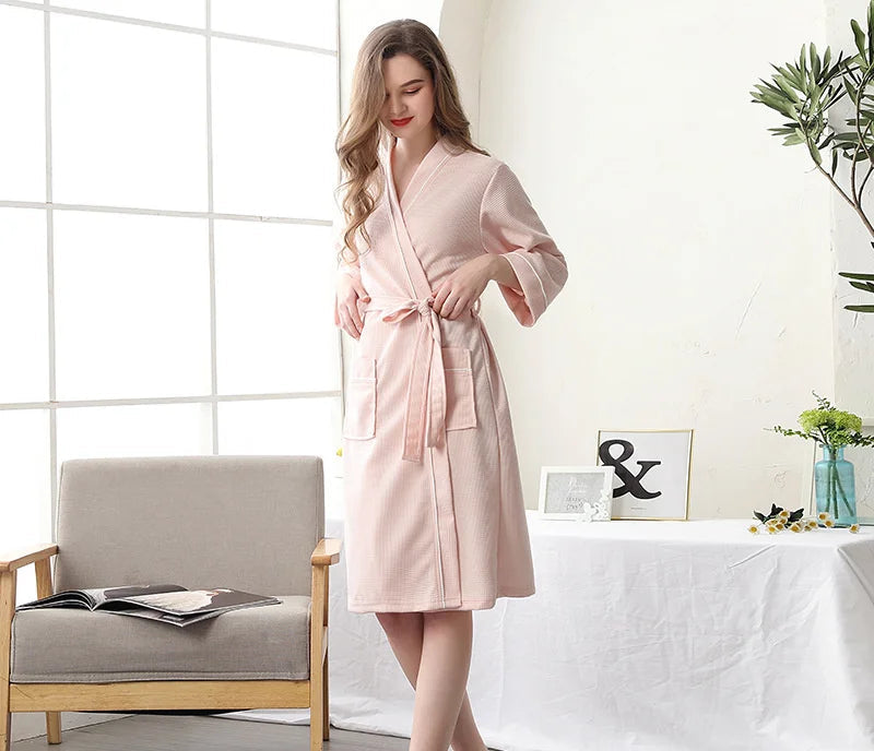 Peignoir_de_bain_adulte-Tissu_gaufre_polyester_non-tissé-manche_trois_quarts-col_châle-mi-mollet-doux-moelleux-confortable-absorbant-printemps-été-automne-hiver-rose-bande blanche