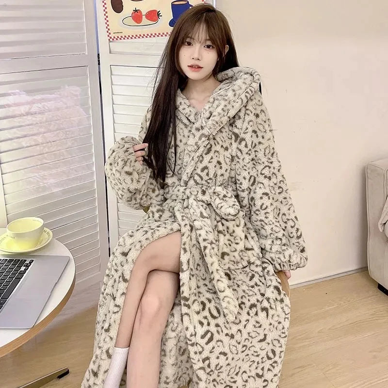 Peignoir_de_bain_avec_capuche_femme-polyester-manche_longue-épais-motif_animal-longueur_cheville-confortable-doux-moelleux-hiver-automne-printemps-beige-gris