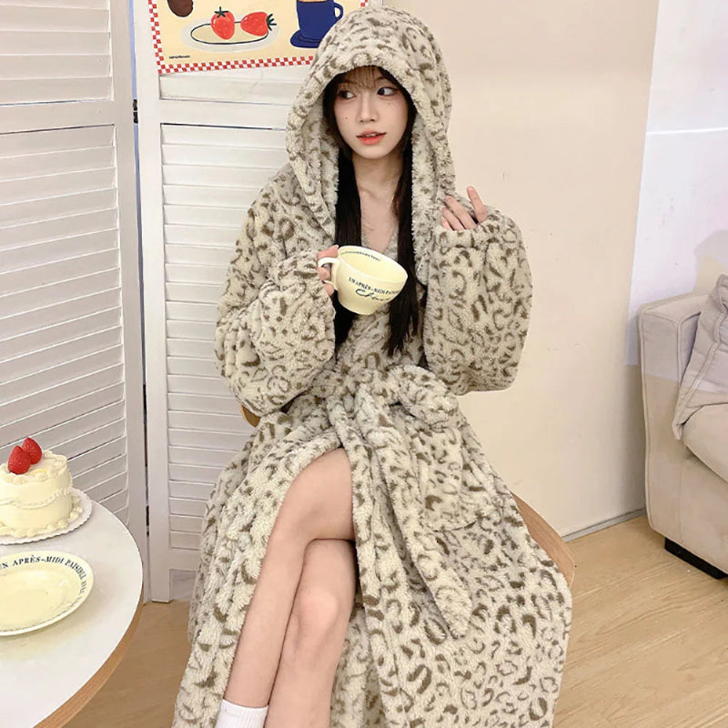 Peignoir de bain femme avec motifs-flanelle-polyester-capuche-manche-longue-absorabant-longueur-cheveille-moelleux-confortable-automne-printemps-hiver-motif-animal-geometrique-beige-gris