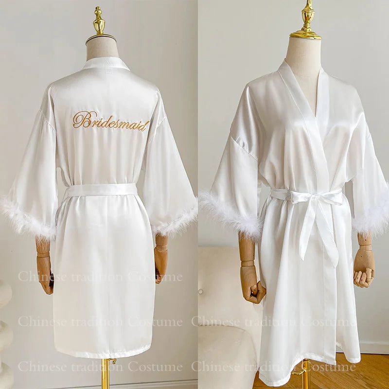 Peignoir de bain femme avec prenom brodé-satin-polyester-manche-trois-quarts-col-V-mi-genoux-moelleux-ete-confortable-personnalisable-printemps-blanc
