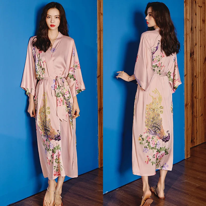 Peignoir de bain femme rose poudré-satin-polyester-manche-trois-quarts-mi-mollet-ete-motif-floral-printemps-rose