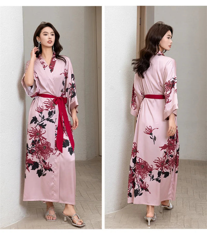 Peignoir de bain femme rose poudré-satin-polyester-manche-trois-quarts-mi-mollet-motif-floral-printemps-ete-rose
